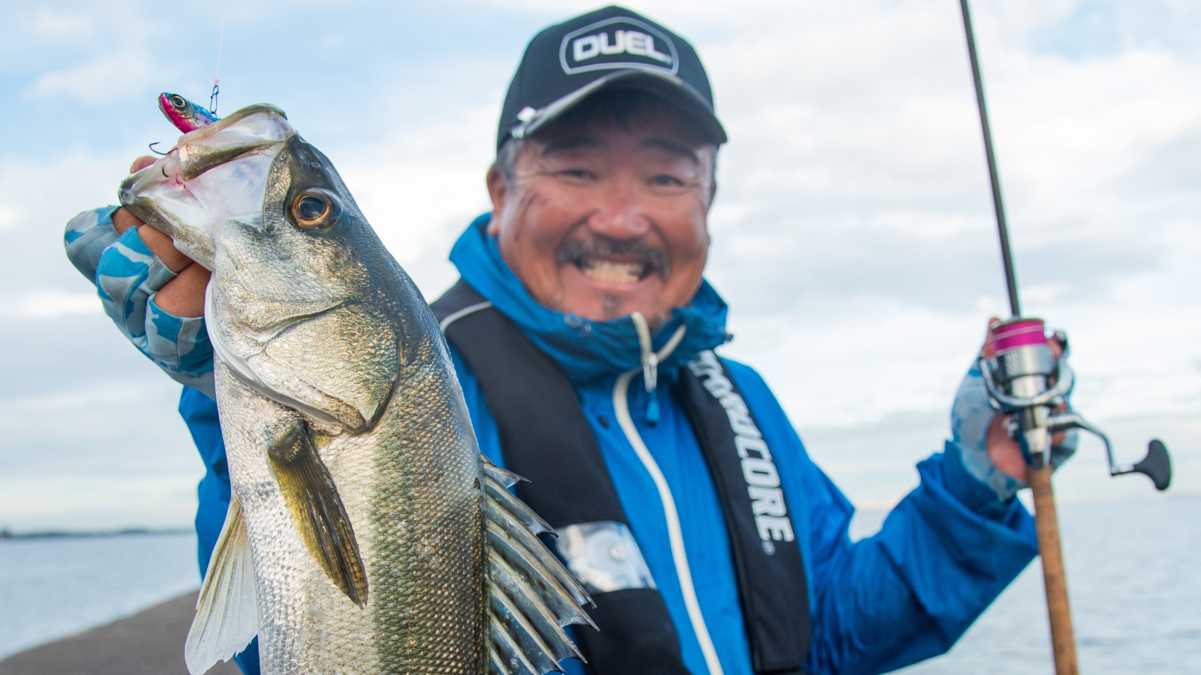 東京湾シーバス】「コノシロ＝ビッグベイト」は思い込み？ 名手が